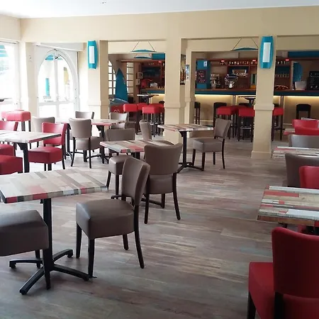 Camping Officiel Siblu Le Bois Dormant 4*